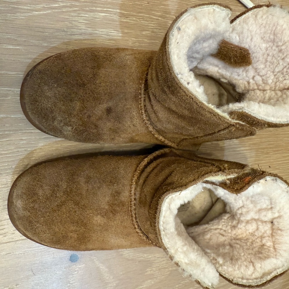 UGG Kids Brown Boots - Picture 2 of 5